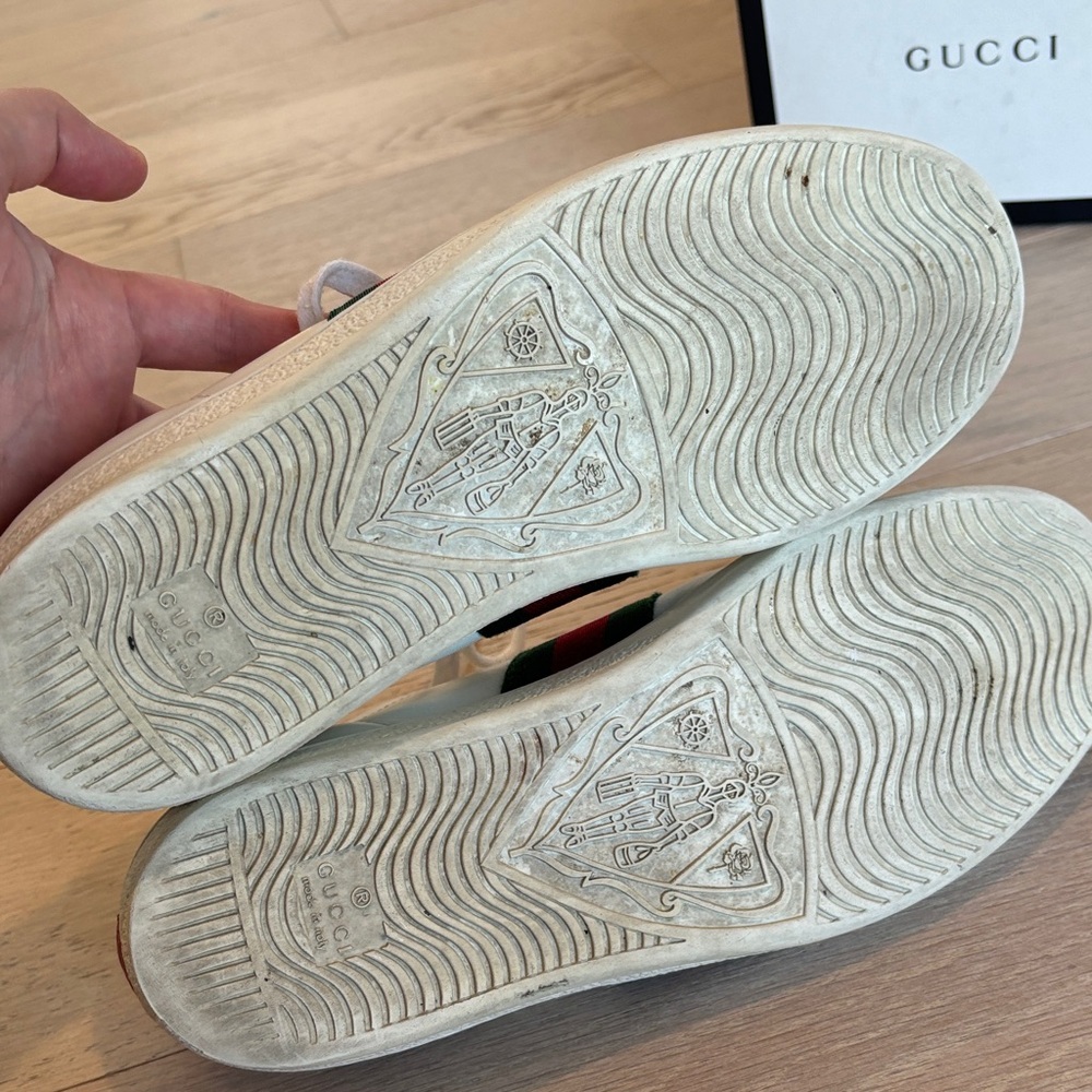 Gucci ACE Women's White Sneakers with Red and Green Details - Picture 7 of 11